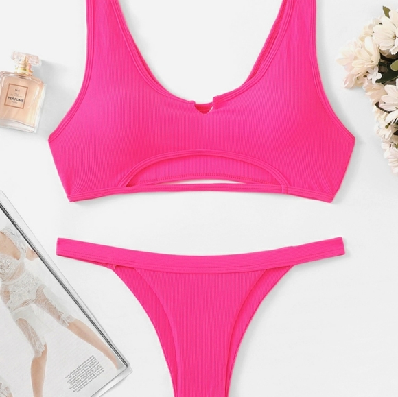🏷 NWOT SHEIN 2 PC PEEKABOO CHEEKY BIKINI - Picture 2 of 6